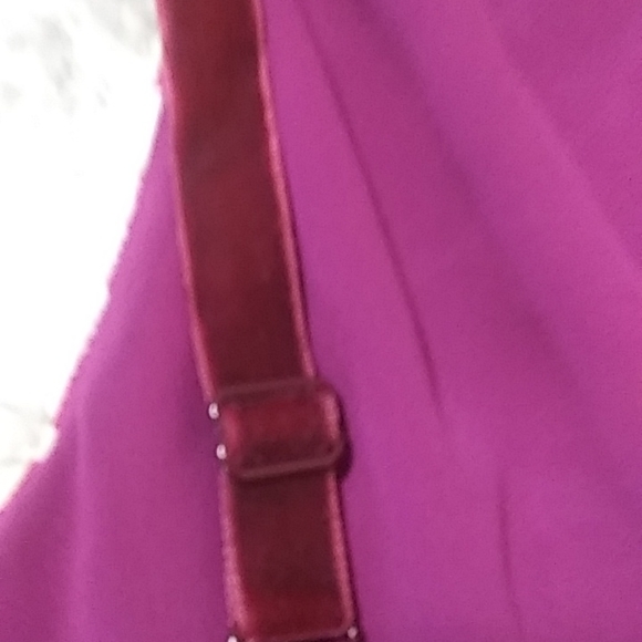 Very Vera camisole top in burgundy wine color top M - Picture 5 of 14